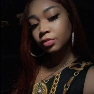 Meet your Posher, Alyce